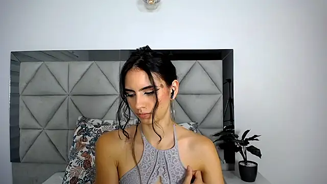 Snapshot of nina_pons chatting on January 9, 2025, 8:55 pm nina pons online show from January 9, 2025, 8:55 pm