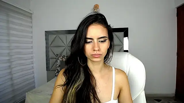 Snapshot of nina_pons chatting on January 13, 2025, 10:45 pm nina pons online show from January 13, 2025, 10:45 pm