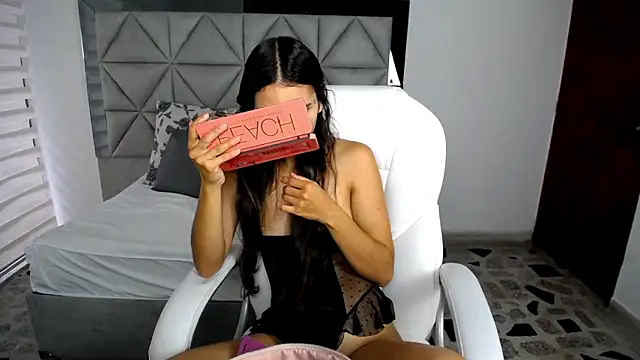 Snapshot of nina_pons chatting on February 7, 2025, 9:26 pm nina pons online show from February 7, 2025, 9:26 pm