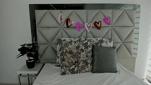 Snapshot of nina_pons chatting on February 19, 2025, 9:03 pm nina pons online show from February 19, 2025, 9:03 pm
