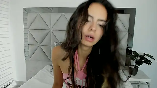 Snapshot of nina_pons chatting on March 5, 2025, 9:48 pm nina pons online show from March 5, 2025, 9:48 pm