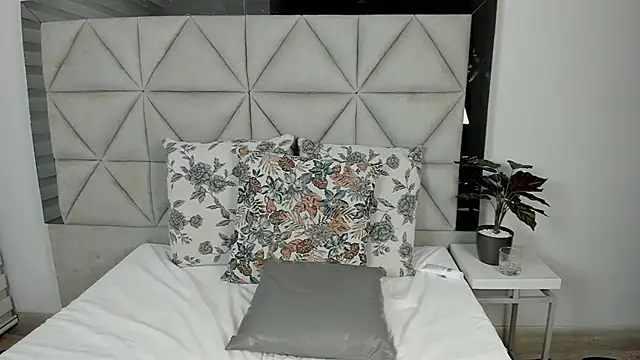 Snapshot of nina_pons chatting on March 13, 2025, 12:05 am nina pons online show from March 13, 2025, 12:05 am