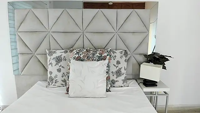 Snapshot of nina_pons chatting on September 19, 2025, 9:48 pm nina pons online show from September 19, 2025, 9:48 pm