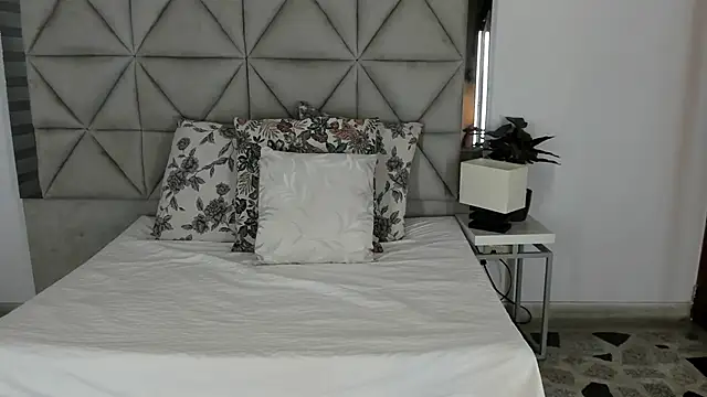 Snapshot of nina_pons chatting on September 29, 2025, 11:20 pm nina pons online show from September 29, 2025, 11:20 pm