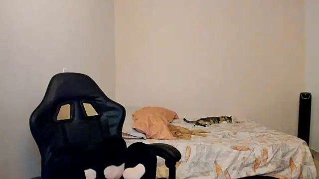 nina pons online show from April 7, 2026, 12:11 am