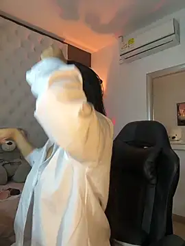 Snapshot of ZarahEvans chatting on November 8, 2025, 7:12 pm ZarahEvans online show from November 8, 2025, 7:12 pm