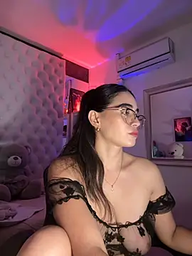 Snapshot of ZarahEvans chatting on December 1, 2025, 8:14 pm ZarahEvans online show from December 1, 2025, 8:14 pm