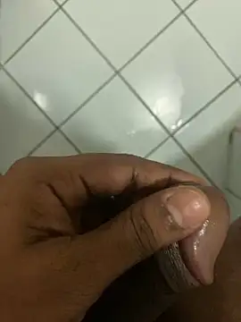 Snapshot of SLhotman chatting on January 5, 2025, 9:25 pm SLhotman online show from January 5, 2025, 9:25 pm