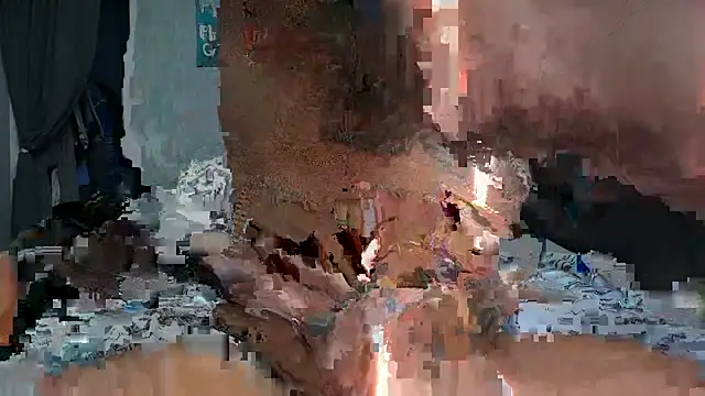 Snapshot of RoodoggXL chatting on December 5, 2025, 7:32 pm RoodoggXL online show from December 5, 2025, 7:32 pm