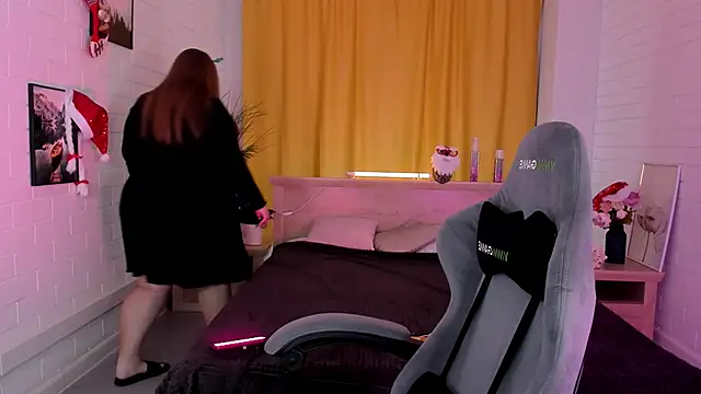 KimberlyMaran online show from December 17, 2024, 9:28 am