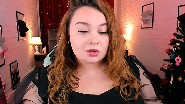 KimberlyMaran online show from December 18, 2024, 12:18 pm