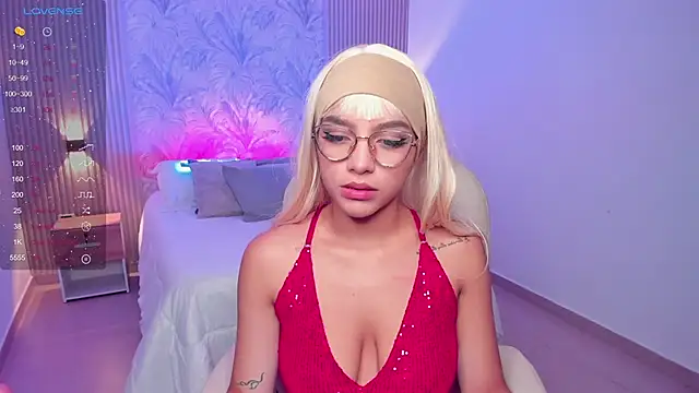 Snapshot of anahi_curlie1 chatting on January 30, 2025, 3:33 am anahi curlie1 online show from January 30, 2025, 3:33 am