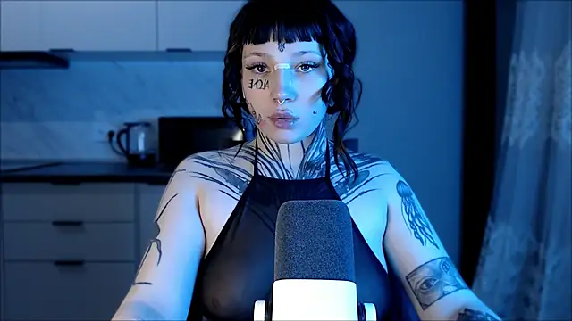 Snapshot of tradishka chatting on January 28, 2025, 2:21 am tradishka online show from January 28, 2025, 2:21 am