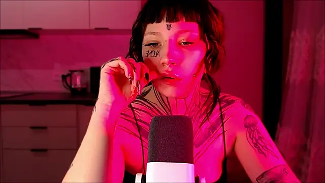 Snapshot of tradishka chatting on January 30, 2025, 3:11 am tradishka online show from January 30, 2025, 3:11 am