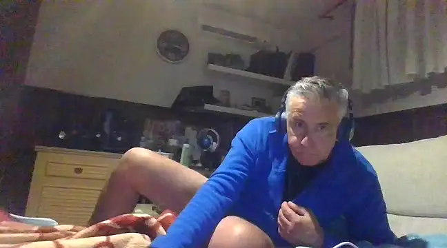 parejamlga58 online show from January 3, 2025, 10:40 pm