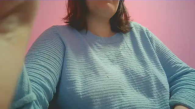 Snapshot of Lucinka1 chatting on December 6, 2024, 5:22 pm Lucinka1 online show from December 6, 2024, 5:22 pm