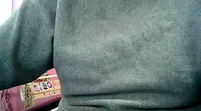 Snapshot of Lucinka1 chatting on December 22, 2024, 12:05 pm Lucinka1 online show from December 22, 2024, 12:05 pm