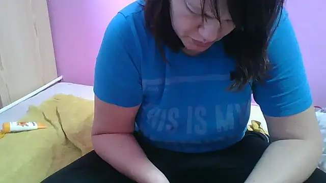 Snapshot of Lucinka1 chatting on February 17, 2025, 3:42 pm Lucinka1 online show from February 17, 2025, 3:42 pm