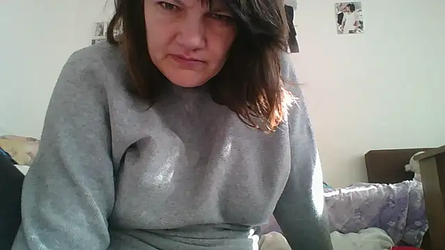 Snapshot of Lucinka1 chatting on March 5, 2025, 8:32 am Lucinka1 online show from March 5, 2025, 8:32 am