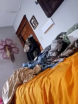 Snapshot of sweetkitty111 chatting on January 12, 2025, 2:45 am sweetkitty111 online show from January 12, 2025, 2:45 am