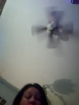 Snapshot of sweetkitty111 chatting on November 17, 2025, 4:29 am sweetkitty111 online show from November 17, 2025, 4:29 am