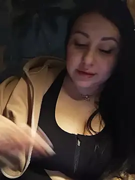 Snapshot of DaisyStreet chatting on March 8, 2025, 12:44 am DaisyStreet online show from March 8, 2025, 12:44 am