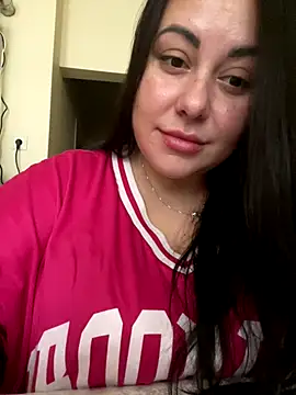 Snapshot of DaisyStreet chatting on October 26, 2025, 8:20 am DaisyStreet online show from October 26, 2025, 8:20 am