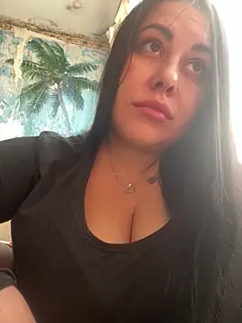 Snapshot of DaisyStreet chatting on October 30, 2025, 9:44 am DaisyStreet online show from October 30, 2025, 9:44 am