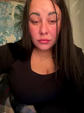 Snapshot of DaisyStreet chatting on November 3, 2025, 9:05 pm DaisyStreet online show from November 3, 2025, 9:05 pm