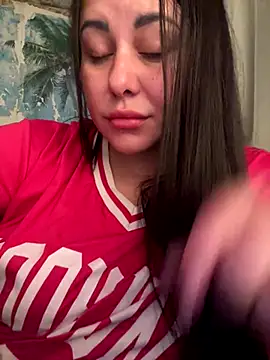 Snapshot of DaisyStreet chatting on November 13, 2025, 9:58 pm DaisyStreet online show from November 13, 2025, 9:58 pm