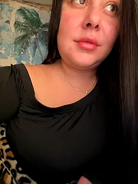 Snapshot of DaisyStreet chatting on November 29, 2025, 11:41 pm DaisyStreet online show from November 29, 2025, 11:41 pm