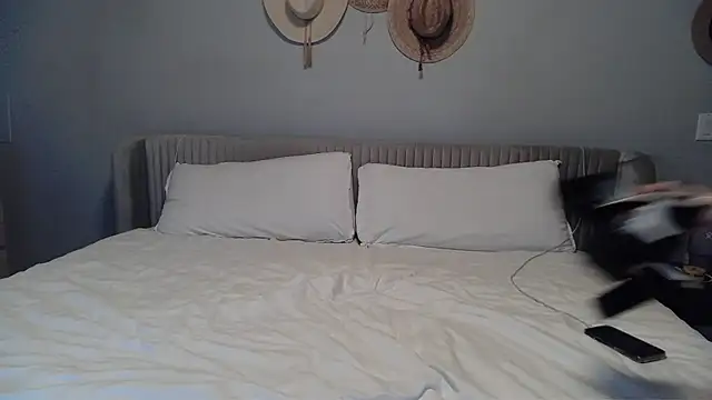 cumoncandy69 online show from November 10, 2025, 5:39 am