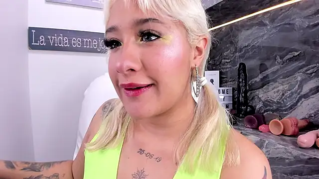 miss danika online show from January 27, 2025, 11:11 am