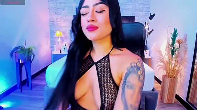 Snapshot of lucianaroy chatting on December 3, 2024, 9:01 pm lucianaroy online show from December 3, 2024, 9:01 pm
