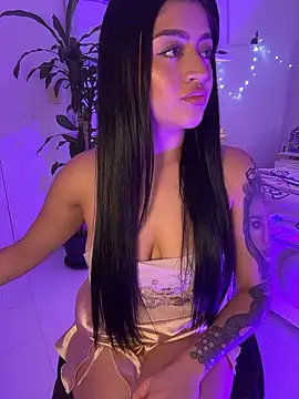 lucianaroy online show from January 15, 2026, 5:01 am