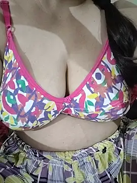 Snapshot of jenny4you chatting on July 7, 2026, 12:42 pm jenny4you online show from July 7, 2026, 12:42 pm
