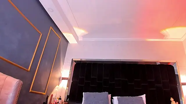 Snapshot of NikkySmiith chatting on February 18, 2025, 1:44 pm NikkySmiith online show from February 18, 2025, 1:44 pm