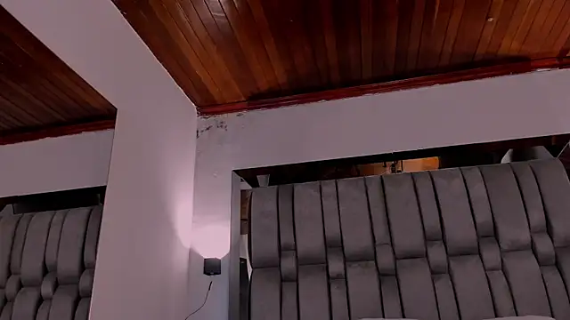 Snapshot of NikkySmiith chatting on December 14, 2025, 11:37 am NikkySmiith online show from December 14, 2025, 11:37 am