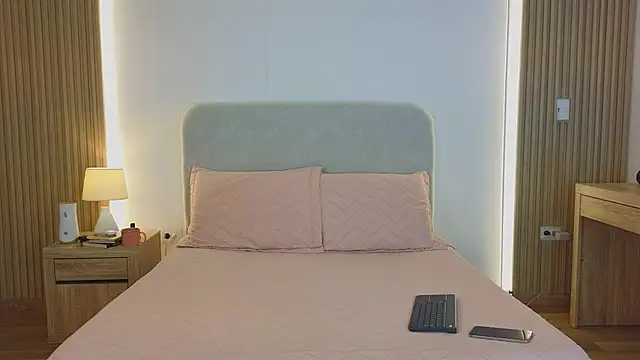 KristennBlue online show from March 10, 2026, 4:23 pm