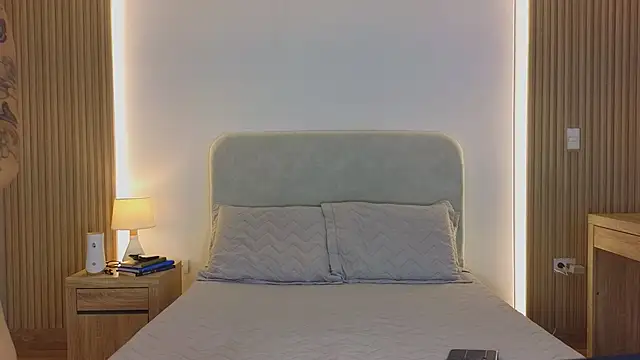 KristennBlue online show from March 25, 2026, 9:32 pm