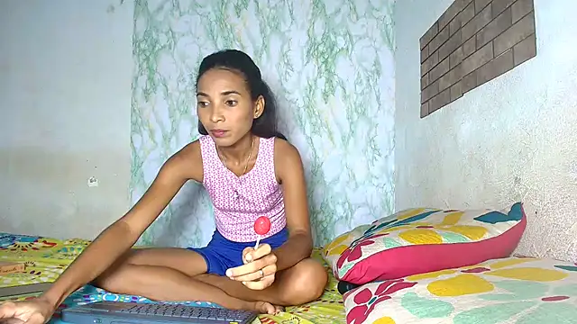 luciana daza online show from September 25, 2025, 9:29 pm