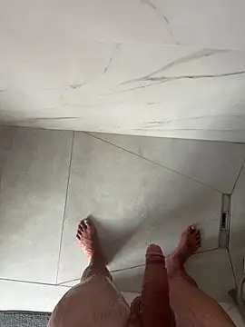 cagoulegrosse online show from September 19, 2025, 7:32 am