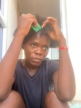 Snapshot of petiteebony_81 chatting on November 18, 2025, 7:46 am petiteebony 81 online show from November 18, 2025, 7:46 am