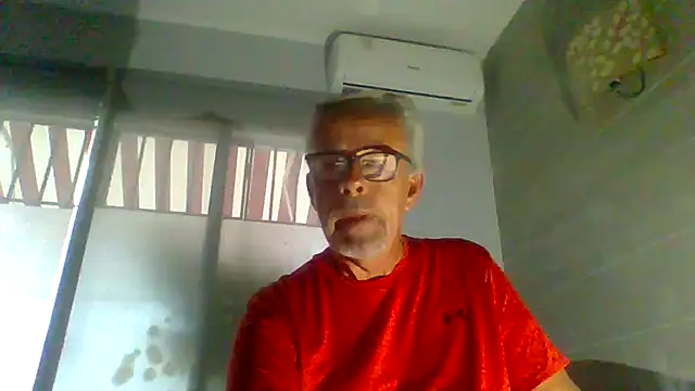 Snapshot of tuggy59 chatting on November 22, 2025, 7:18 am tuggy59 online show from November 22, 2025, 7:18 am