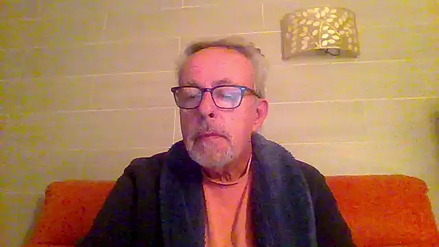 tuggy59 online show from January 11, 2026, 6:18 am