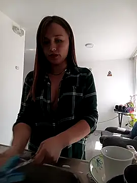 Snapshot of marena_saenz chatting on November 22, 2025, 6:51 pm marena saenz online show from November 22, 2025, 6:51 pm