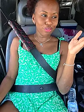 Jeniffer Jarvis online show from October 3, 2025, 5:43 pm