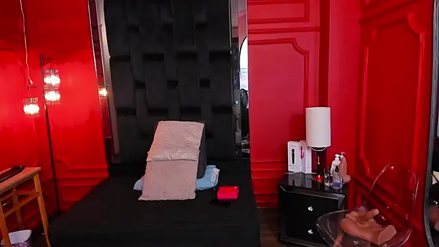 taylor bennet online show from September 12, 2025, 7:03 pm