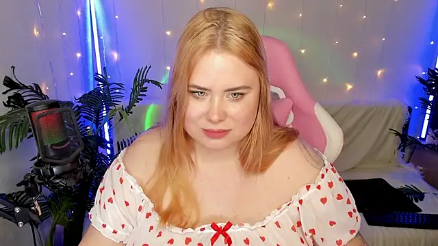 Snapshot of Akemi_BBW chatting on January 19, 2025, 9:02 pm Akemi BBW online show from January 19, 2025, 9:02 pm