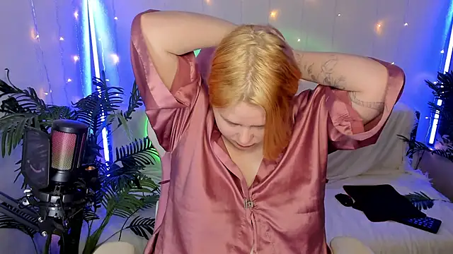 Snapshot of Akemi_BBW chatting on January 20, 2025, 5:48 pm Akemi BBW online show from January 20, 2025, 5:48 pm